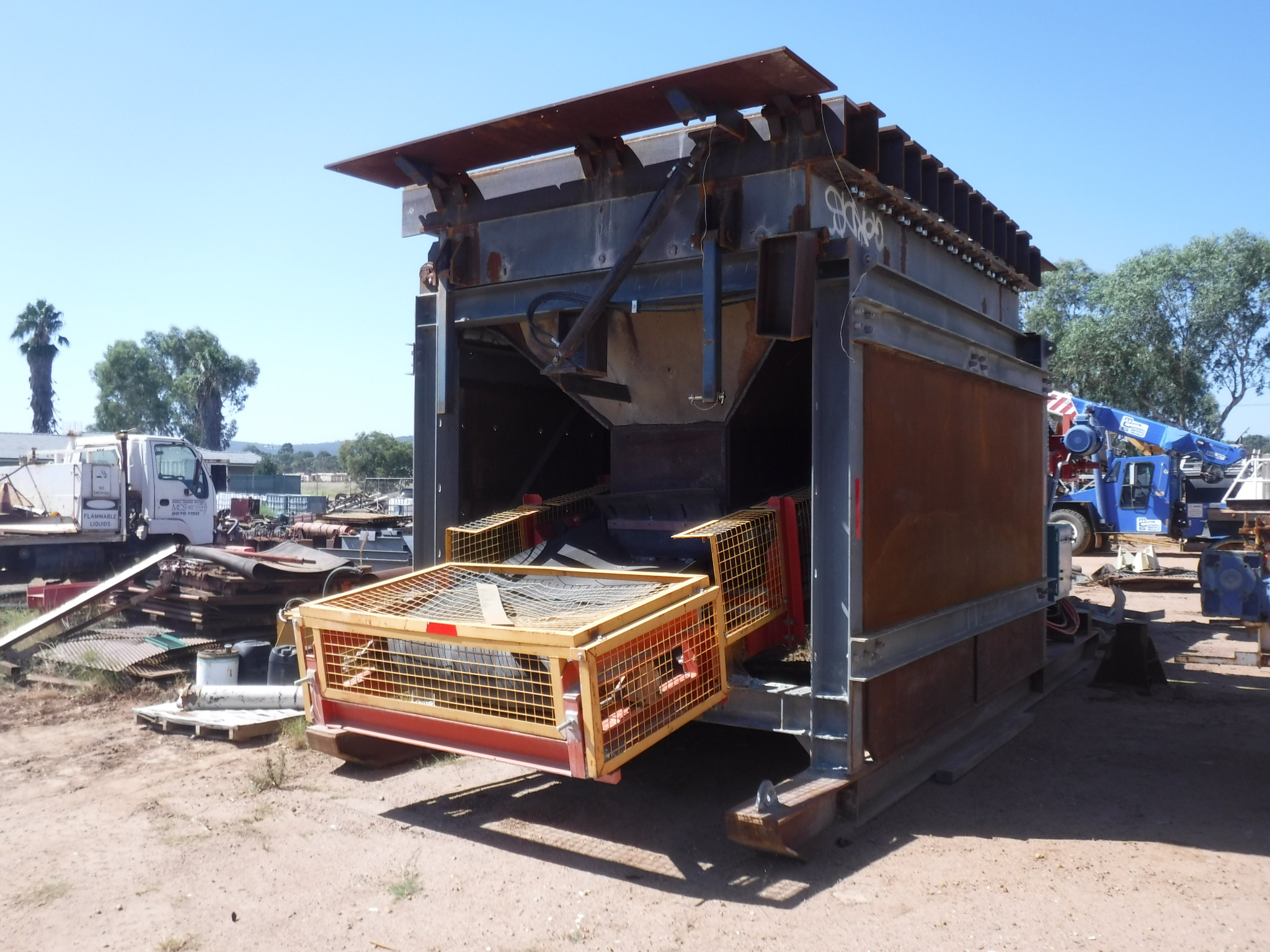 2016 Custom Built Tipping Grizzly